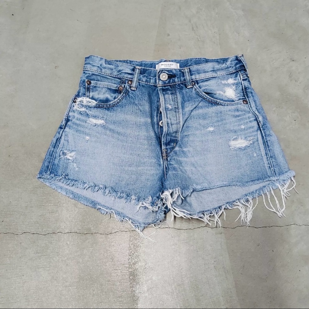 Moussy Womens High Rise
Distressed Cutoff Denim Shorts
Blue Size 27